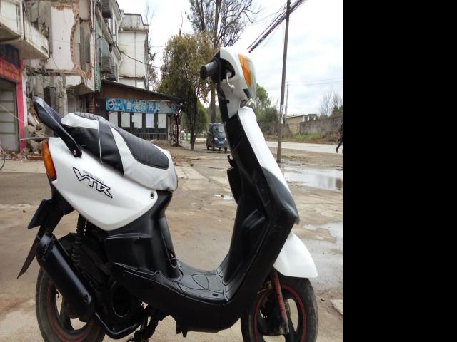 铃木助力车1580元,很新的油车!