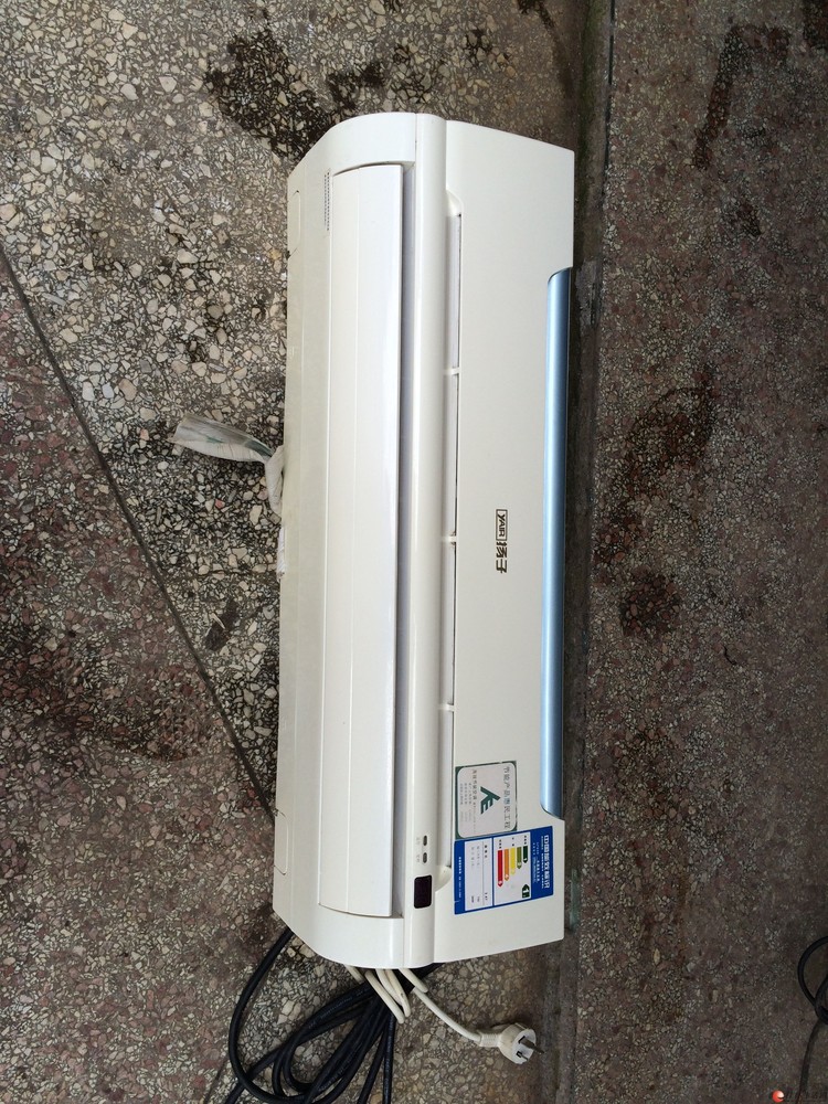 出售两台扬子空调大1匹