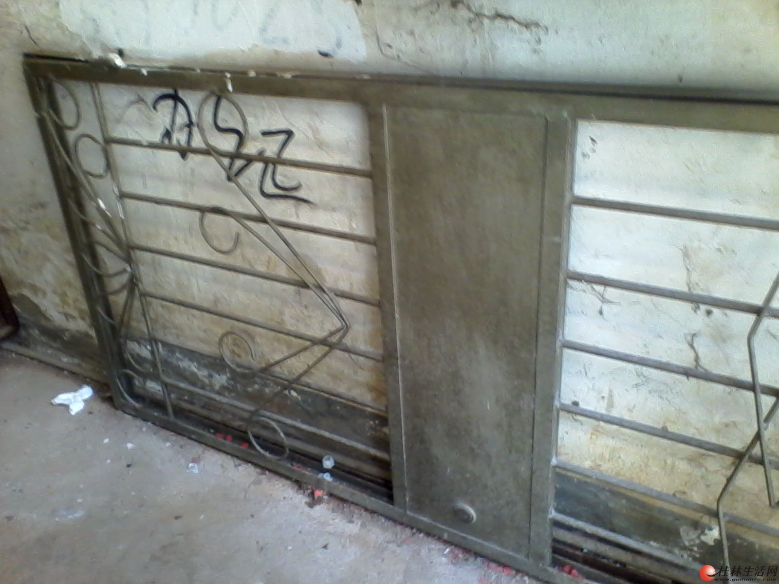 190元出售7成新的铁门