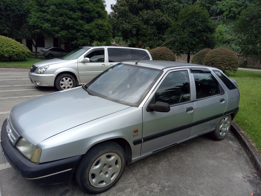 雪铁龙富康1.4i出售,车况绝对棒!本人自用!无任何事故!