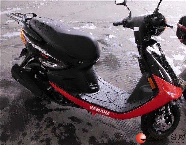 出雅马哈老国三经典红黑jog