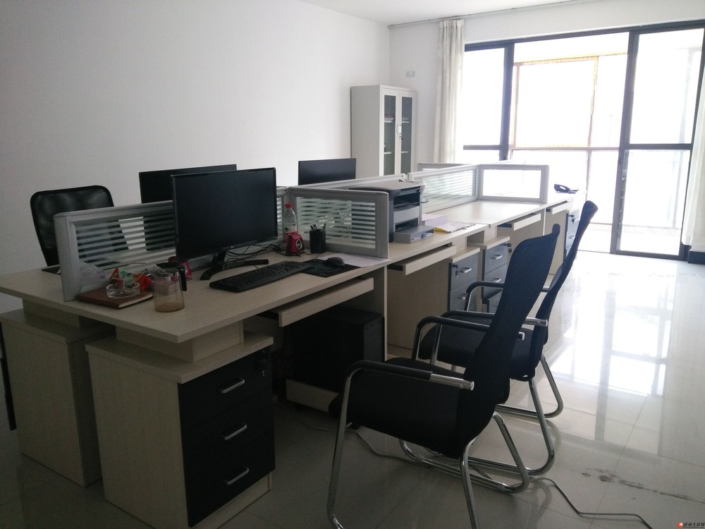 全新办公室屏风员工位出售1000元4格