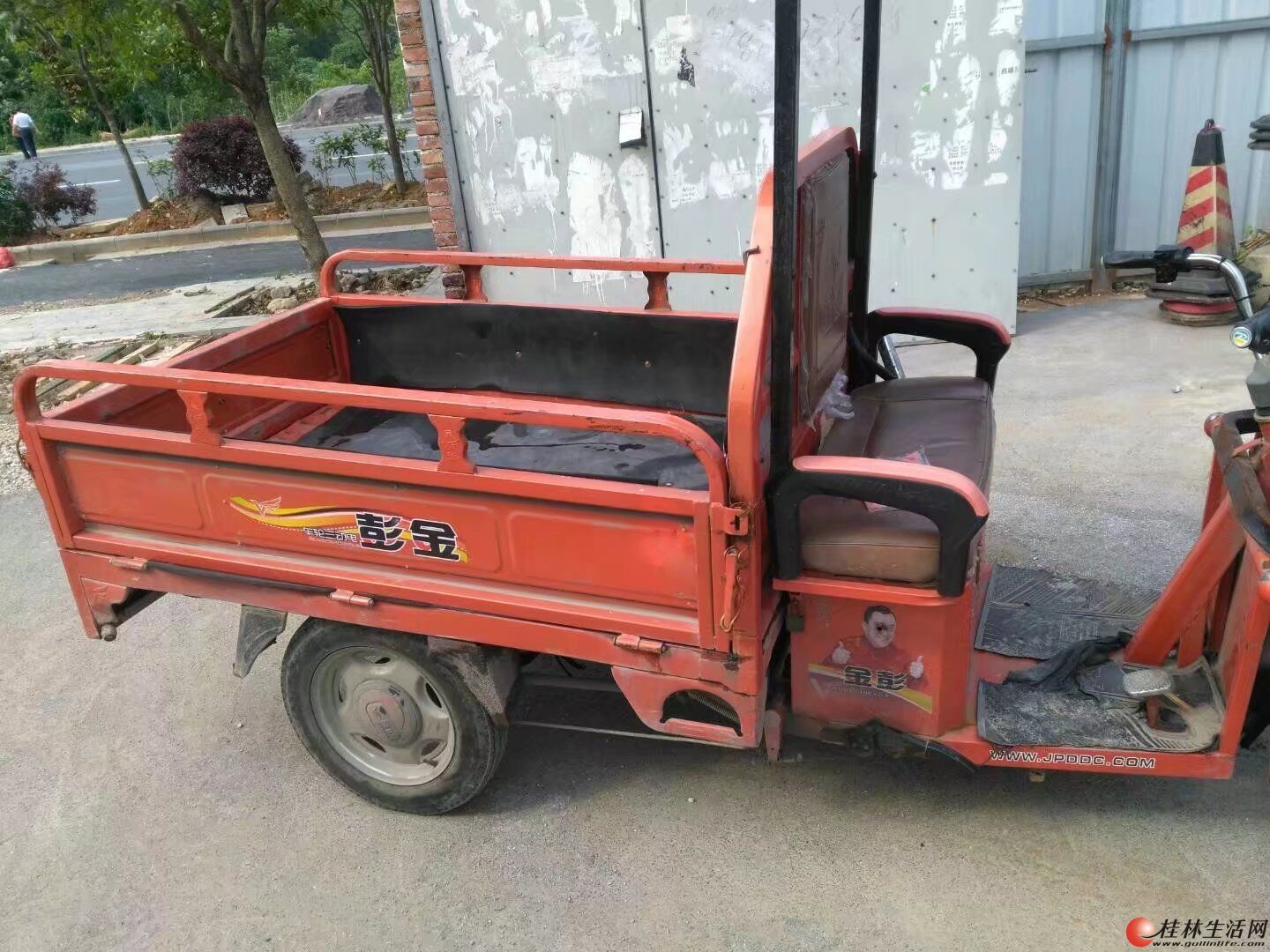 低价转让一辆金彭大三轮电动车