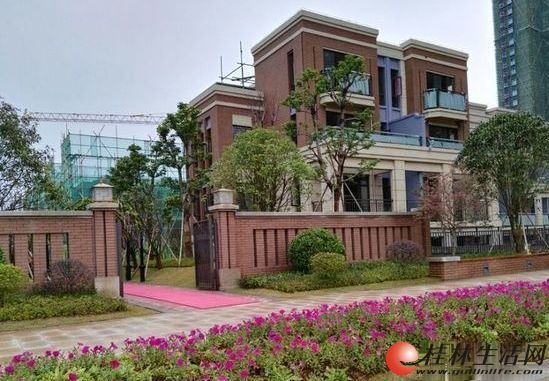 兴荣郡 别墅 330 带花园 仅售188万 - 桂林二手房 桂林二手房信息