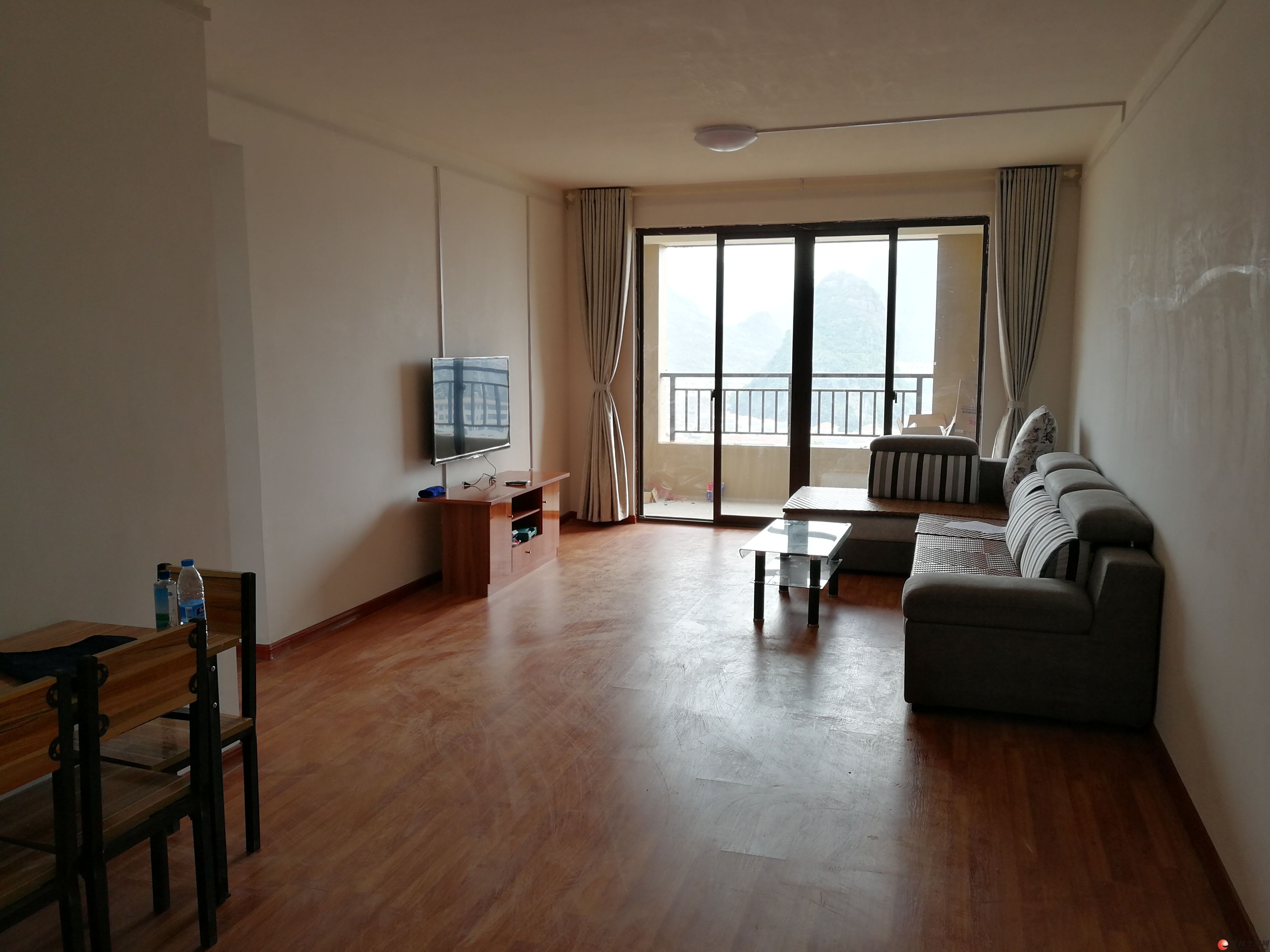 彰泰滟澜山新装房招租