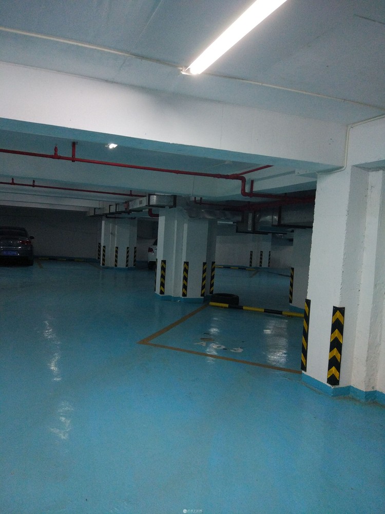 三里店大圆盘旁三星大厦地下仓库,车库出租