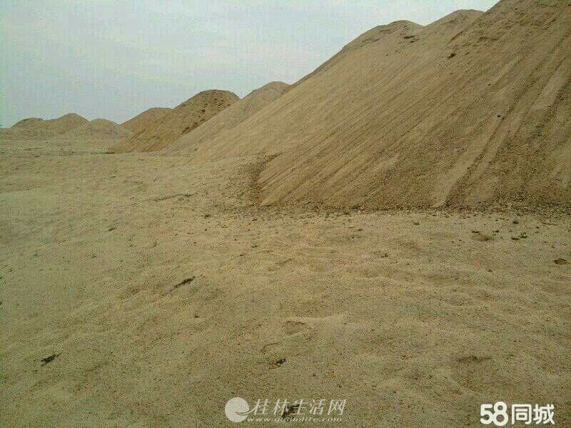 出售河沙,有中沙细沙粉墙沙,整车装送,粗沙楼面沙