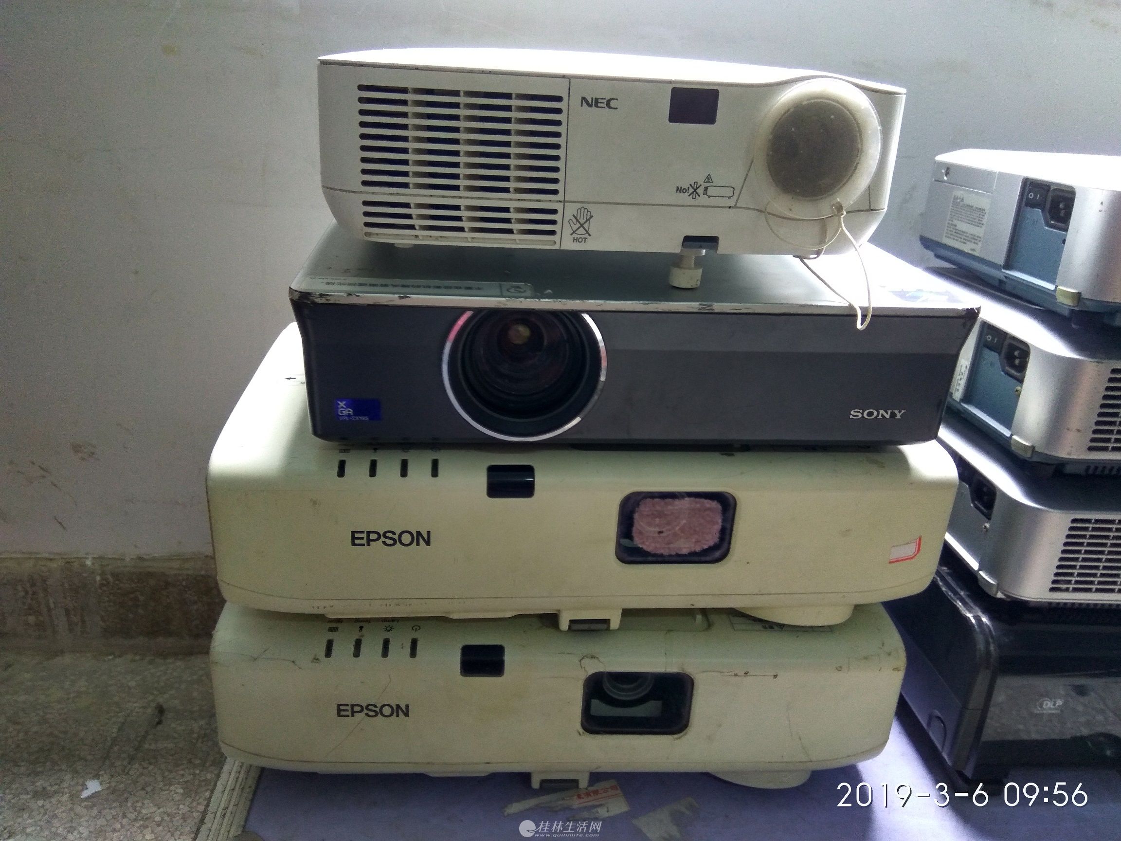 桂林二手投影仪桂林二手投影机