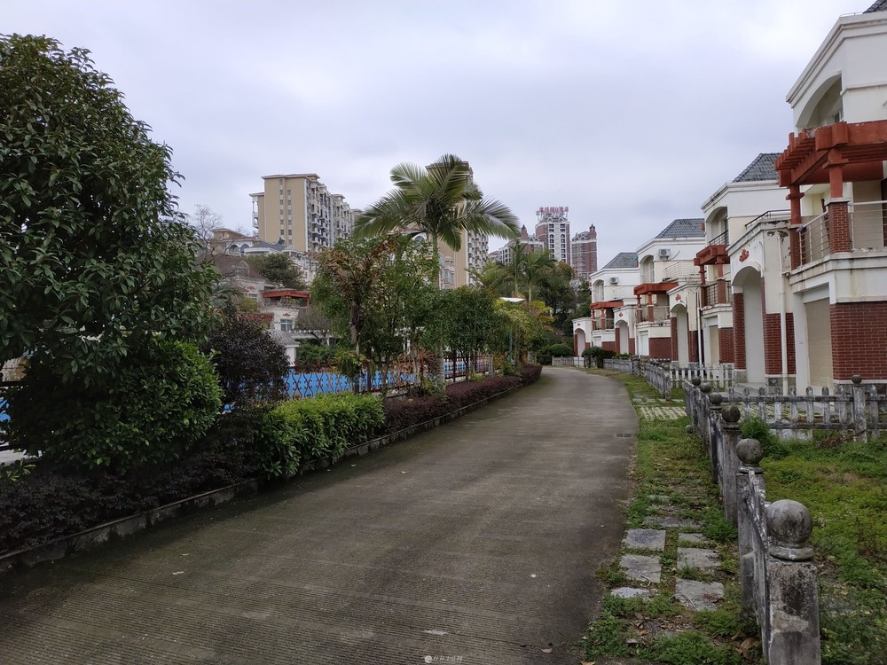 房东发布临桂别墅区碧水山庄3房2厅家电齐全出租