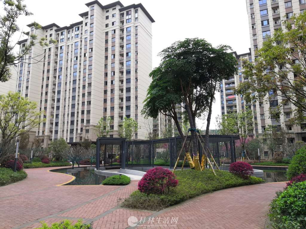 桂林万达城 95万 3室2厅2卫 精装修,舒适,视野开阔