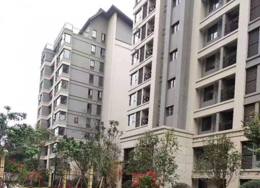 七星区漓江郡府香桂府电梯6楼115平3房2厅2卫售135万