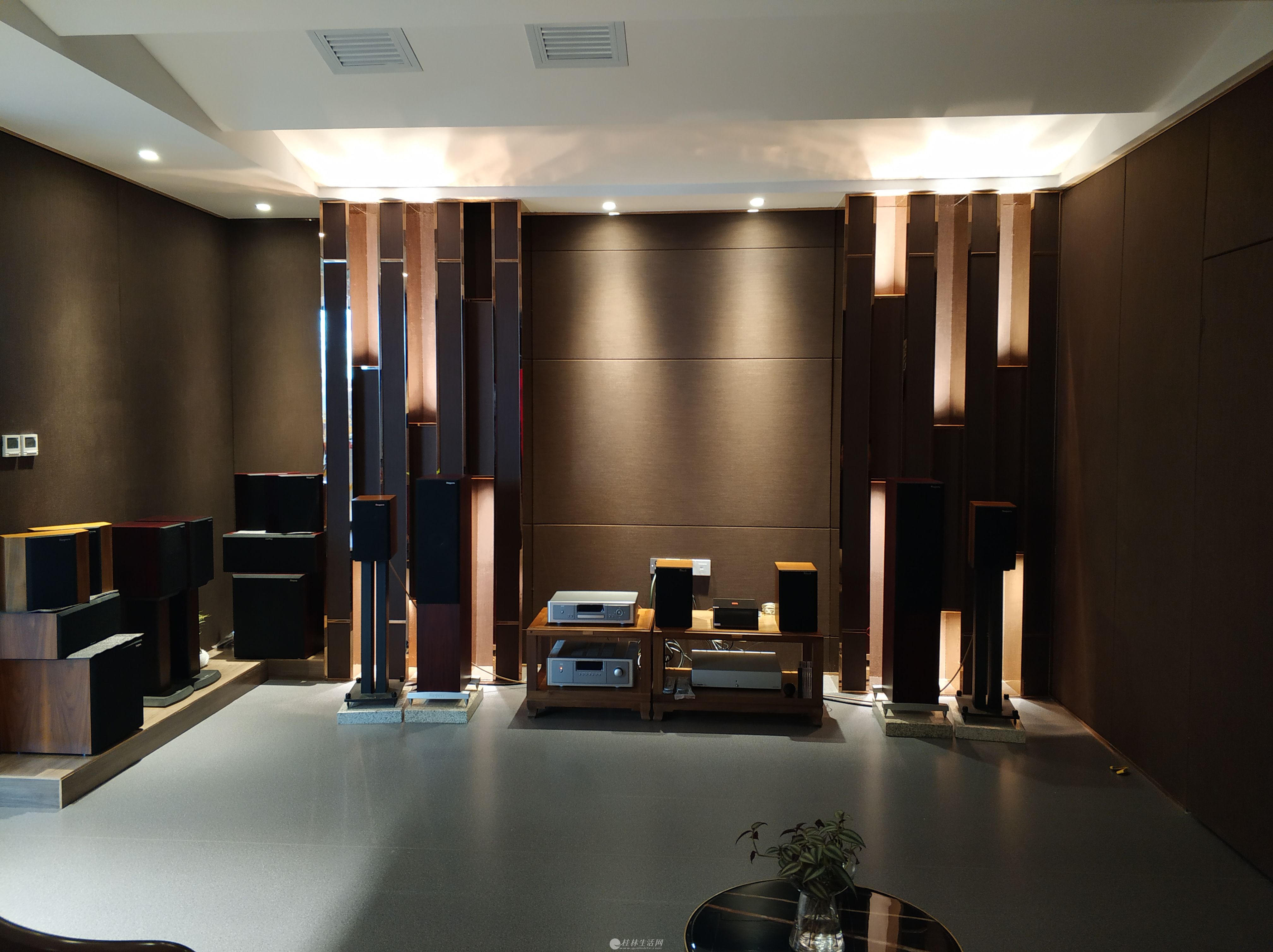 家庭影院音响,私人影院系统定制!