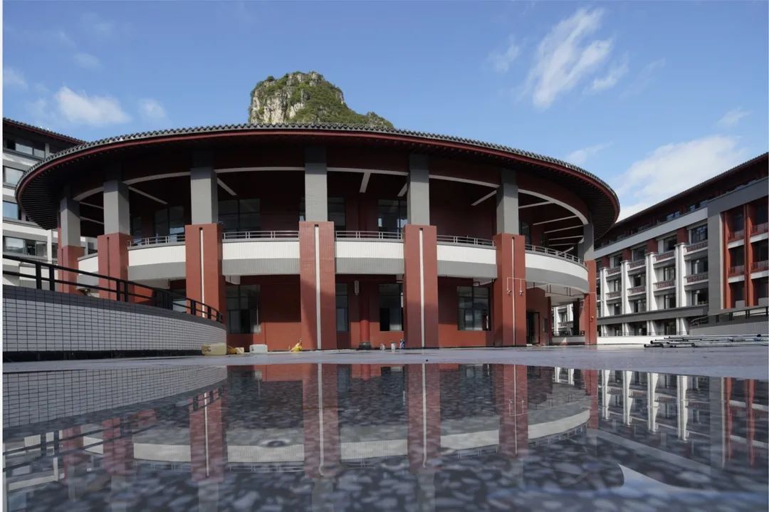 临桂又添两所学校,一所挂牌启用,一所签约师专-桂林住朋网