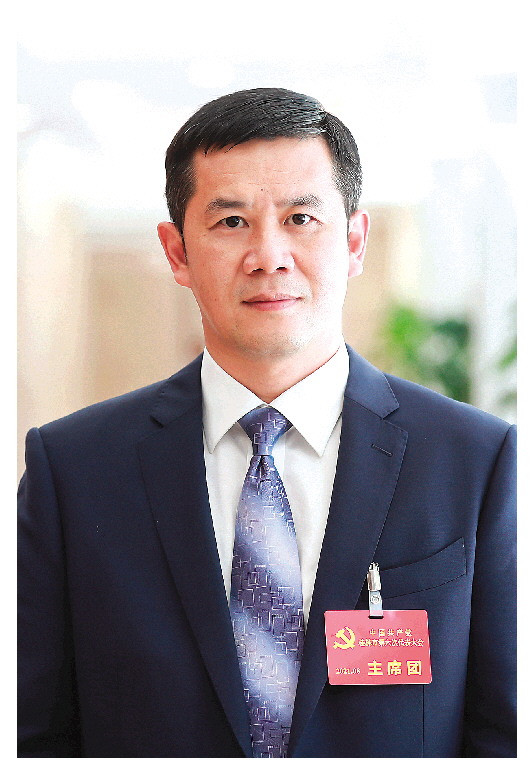 市第六次党代会代表,灌阳代表团团长卢嵩:全力推动四大百亿工程 为